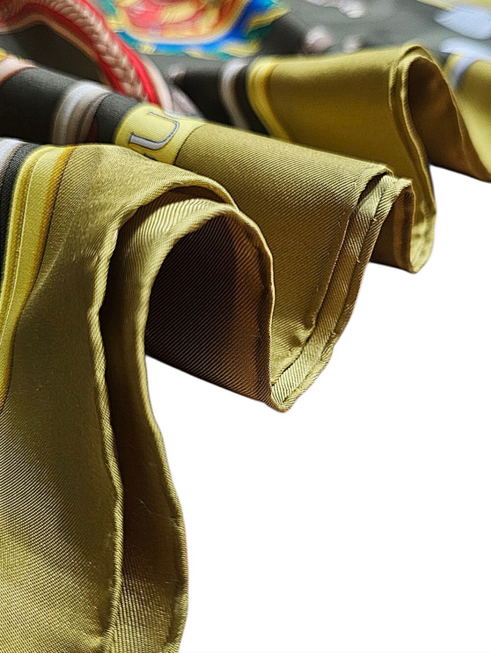 GUCCI SCARF - Picture 5 of 16